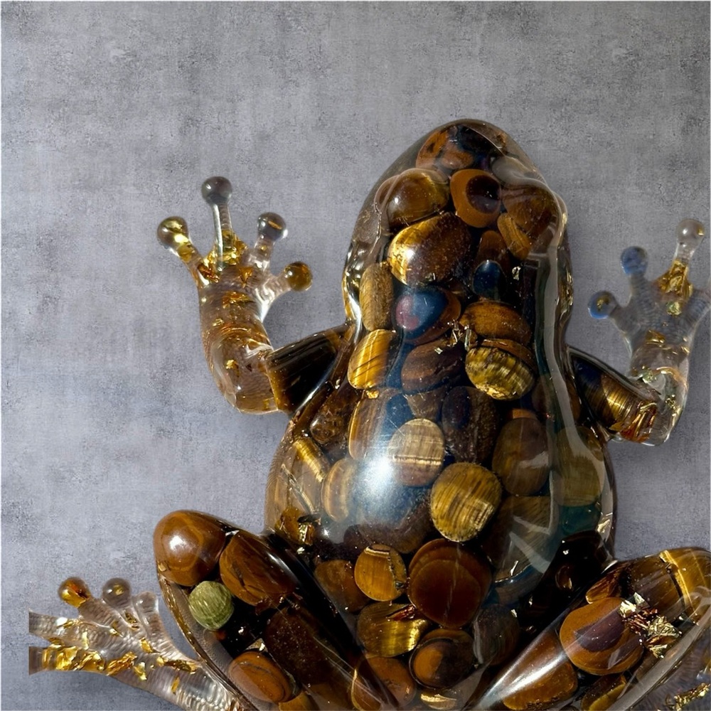 Resin 🐸 frog paperweight collectible filled tiger eye stones clear lg new